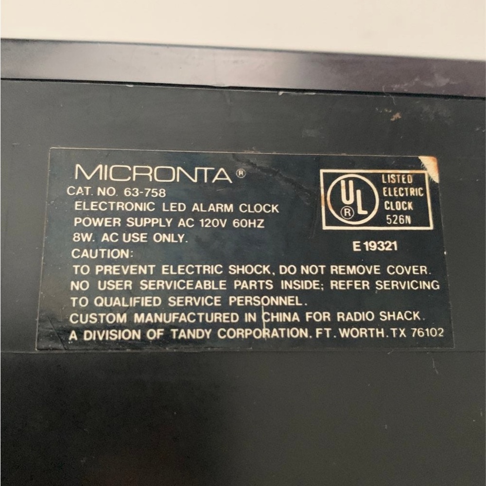 Vintage Radio Shack alarm clock - Picture 3 of 3
